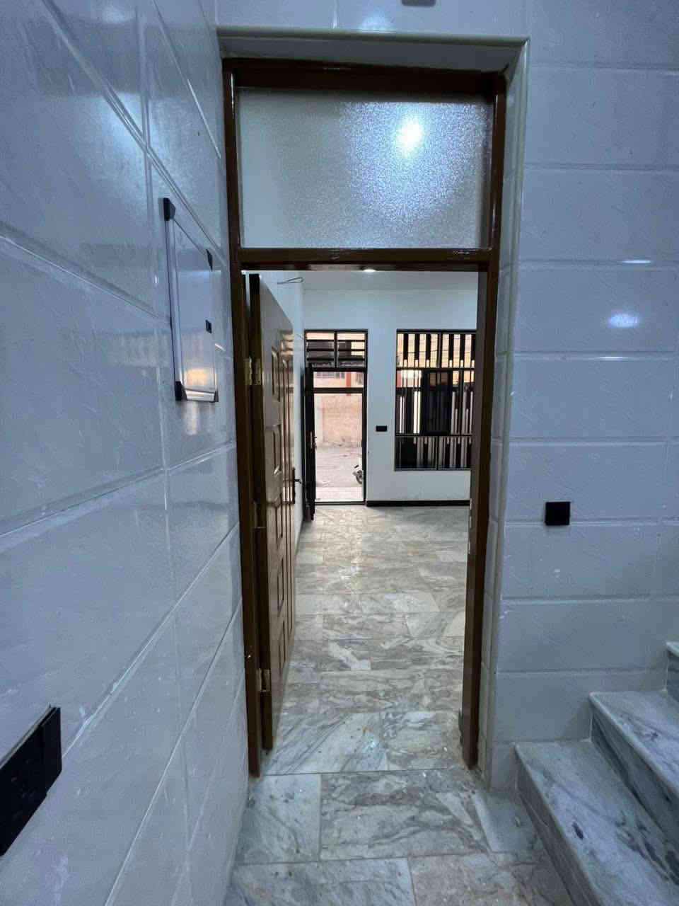 للأيجار✅
40م 

تسليم مفتاح/📍مقابل العقار تشجير 
الطابق1️⃣استقبال-صاله-مطبخ حار-خدمات
الطابق2️⃣غرف نوم عدد(2)

الموقع📍الشعب-مقابل حسينية المصطفى

🔸السعر:500 وقابل للتفاوض

مكتب الثقة للعقار🏛️
حي اور-شارع نادي النفط-مقابل مركز سناريا لطب الأسنان
***********📳
***********📳
