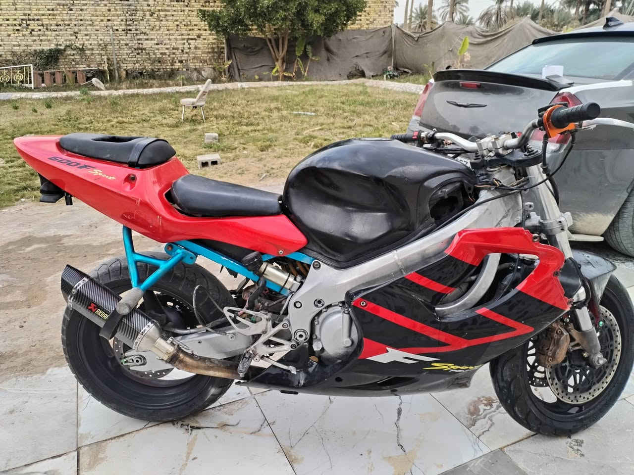 افوراي 2004 مكينه 600 أوراق كامله منفيس مكفوله من كلشي الكفر امامي لايتات  موجودات وعداد موجود سعر مليونين و100 وبيهه مجال مكاني حله شراي يجي خاص وهاذا رقمي ***********
