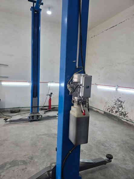 السلام عليكم مواد للبيع
استخدام قليل 
جهاز هزاز فحص حداده السيارات
جك ثابت ثنائي 4 طن
ابريص
ميز عده حديث
جك عربانه
جك هوه جوبلس
كمبريسر هواه 
كابسه فنر دبل 
منجنيق 
التواصل ***********
ابو علي الدراجي 
ابراهيم المالكي
