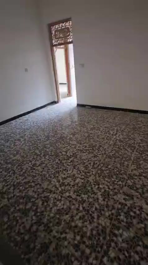 الايجار شقه طابق ثاني غرفتين نوم وصاله ومطبخ وحمام
العنوان الزعفرانيه شارع معمل الغاز 
الاتصال ***********
