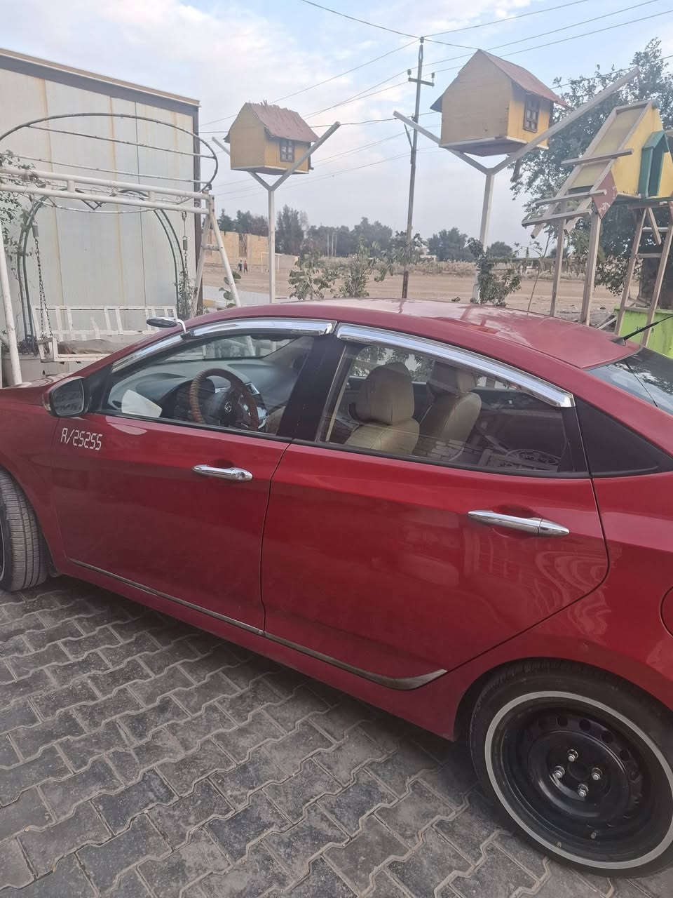 هونداي اكسنت موديل موديل ١٢ خليج مكينه ١٦٠٠ مكفوله سياره ادامه كامله تخم تاير باتري جديد حداديه جداد السياره مكفوله رقم واسط تحويل فقط سعر ٩٥ ***********
