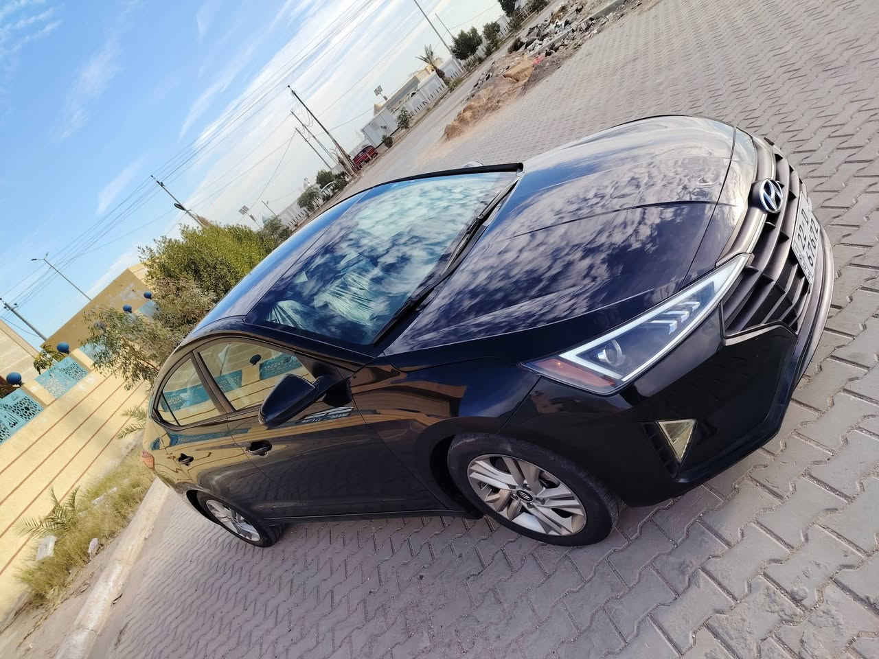 السلام عليكم للبيع النترا وارد أمريكي موديل ٢٠٢٠ رقم أربيل دولي ماشية ٧٩ ألف ميل مكينة ٢٠٠٠ دوش كير اي تي سيارة حادث بنيد جاملغ بدون داخل سياره جديده على وضع الشركة 
السعر ١٣٥
العنوان النجف غير متواجد عل فيس
***********
