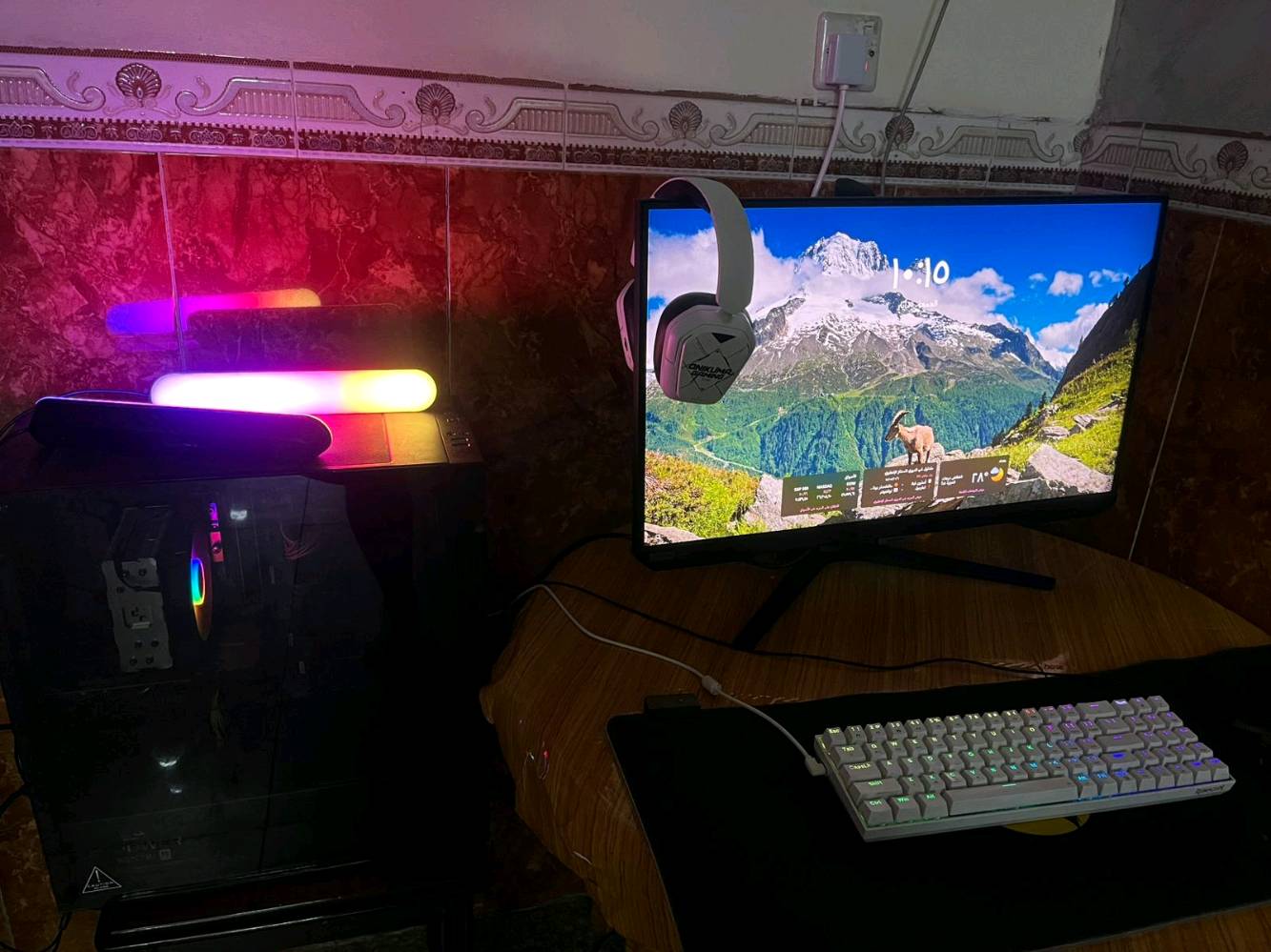 Gpu 2060
CPU i7 -9 
RAM 16 .3200
Z390
M.2 256 ssd 512 
ups جديدبعدة ب الضمان ابو الشاشة 
سماعات اضاءة RGB واير ليس 
شاشة سامسونك 27 240 hz
كيبورد ريددراكون ابيضّ واير ليس  
ماوس لوجتك G402 
ماوس باد كبير rgb
مع اضاءة
سعرها مناسب للتواصل ***********