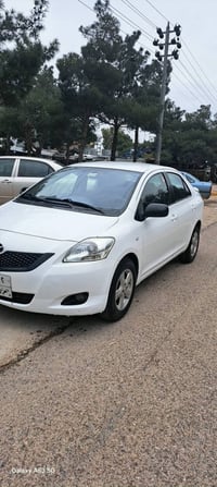 یارس مۆدیل 2008 گێر عادی  له ڕسمە کە دیاریم کردووە  /دوودە رگای خوار خ...