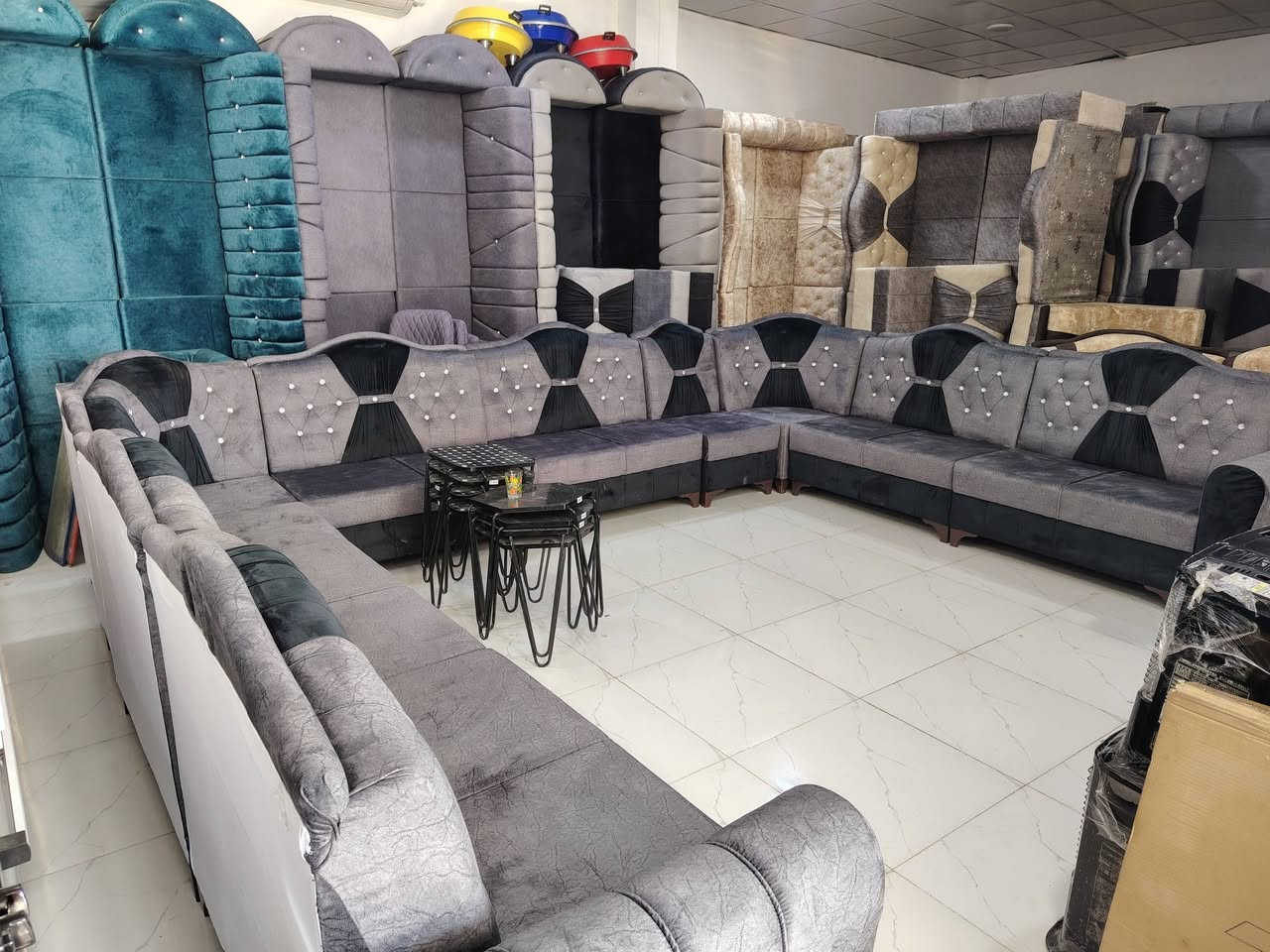 قنافات ديوان عراقي درجة اولى جديد 15 متر 
عرض خاص مدة اسبوع سعر 700
عنوان سنجار مقابيل تربيه تلعفر مجمع الهابش 
***********
