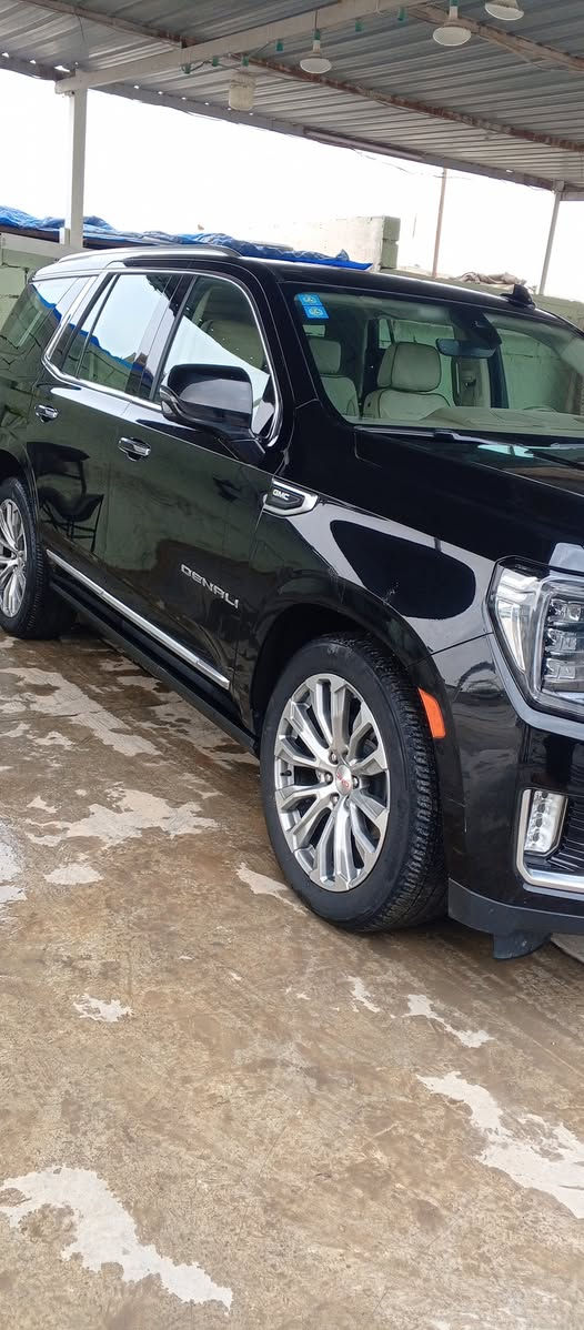 سلام عليكم جمسي دنلي البيع فول1/1 ماشيه 90الف سيارة خليجي موديل 22 محرك 6200 بعدها بل ضمان لحد 2031ضمانه وكاله المنصور أسعر 52 الف وبيه مجال بصيط عنوان بغداد ***********
