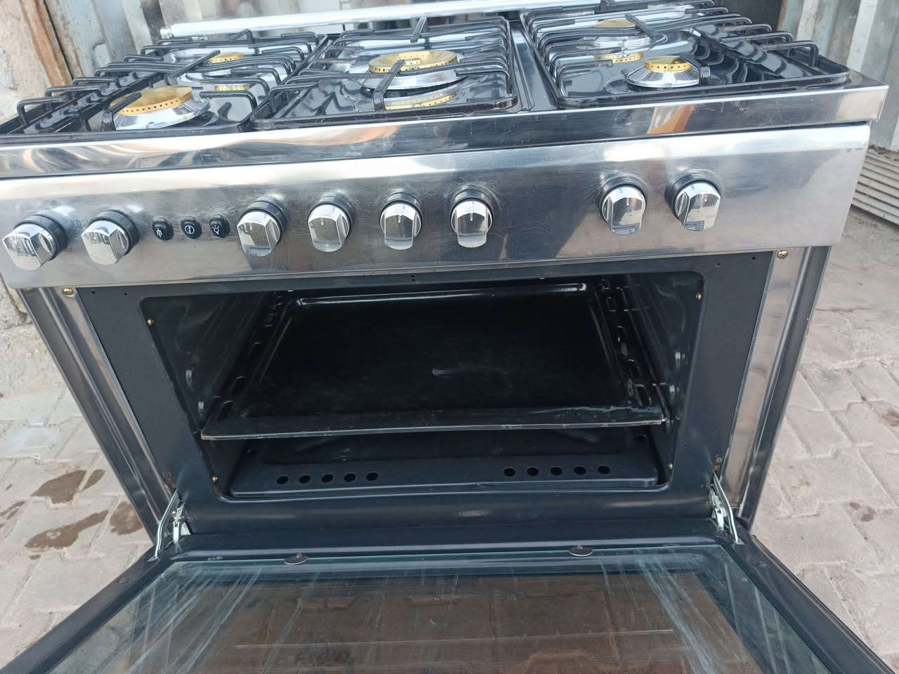 طباخ فريش مصري الباب الاول مكفول نار وفرن ونظافة العنوان كربلاء الامن الداخلي الشارع العام مقابيل فرن الصمون الؤلؤه الشراي يتصل على الرقم ***********
