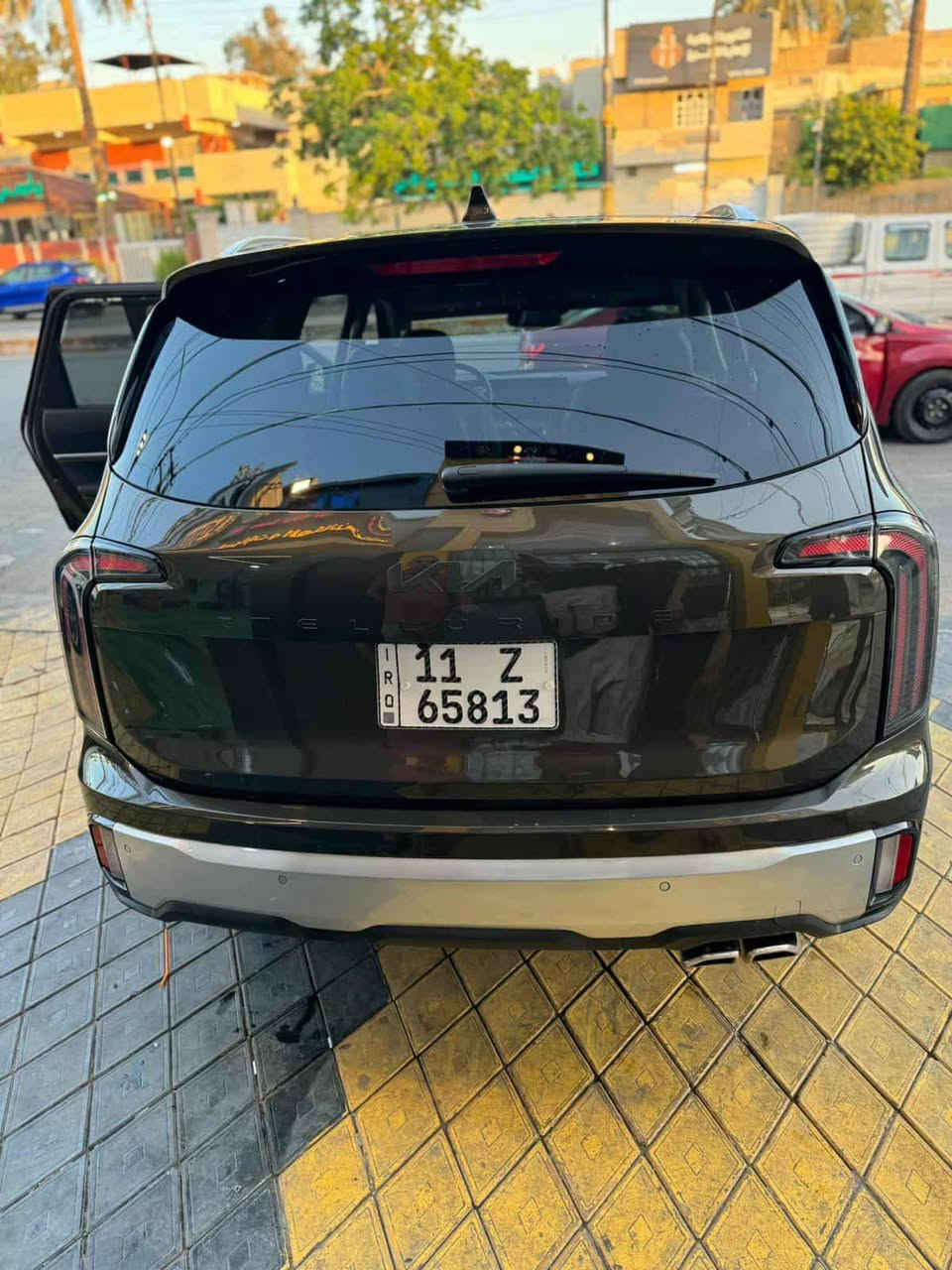 للبيع / للتواصل فقط عالرقم ***********
2023 KIA TELLURIDE, SX
كيا تلورايد برستيج SX 2023  رقم بغداد تحويل للمشتري مباشر / 
اعلى فئة فول الفول
السيارة أمانا احلا من الصور تقرير امريكا غرق نسبتها جدن بسيطة شرط  
بدون ايرباك  ( جميع الايرباكات سليمة ) بدون دواخل 
شواصي لغود كفالة عامة
فول مواصفات 
بانوراما +فتحة 
كشنات جلد كهرباء تدفئة تبريد 
كشنات خلفية منفصلة Vip
سستم سماعات 🔊 هارمن كارد 
شاشة كبيرة 
4 كامرات جانبية وخلفية وامامية 
مري شفط 
مري قلابة 
شاشة دجتل كبيرة 
5 وضعيات قيادة 
حساسات امامي خلفي 
رادارات 360 درجة 
رادار امامي تفاعلي 
نظام تحديد مسار 
نظام نقطة عمياء 
اوتو هولد 
سايد بريك بصمة 
شحن لاسلكي 
نظام ابل كاربلي 
7 مداخل USB
تحكمات ستيرن 
لدات داخلية محيطية كل ألوان تتغير بلادية 
بردات خلفية 
نظام تبريد مناخ منفصل 
تبريد مركزي 
لايت 4 عدسات اوتو 
نظام محافظة عل طفل مايفتح باب خلفي حال عبور سيارة 
صندوق كهرباء شفط 
كشنات خزن ميموري 
كشنات مساج 
نظام اوامر صوتية 
ويل حجم 20 
محرك 3.8 
كير 8 
وبعد بيهة هواي مواصفات 
سعرها 285
