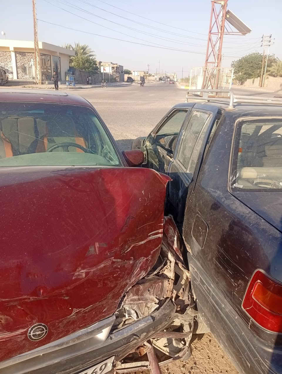 سياره للبيع على هذه الوضع
موديل 1992
محرك جديد 
للتواصل الرقم ***********
