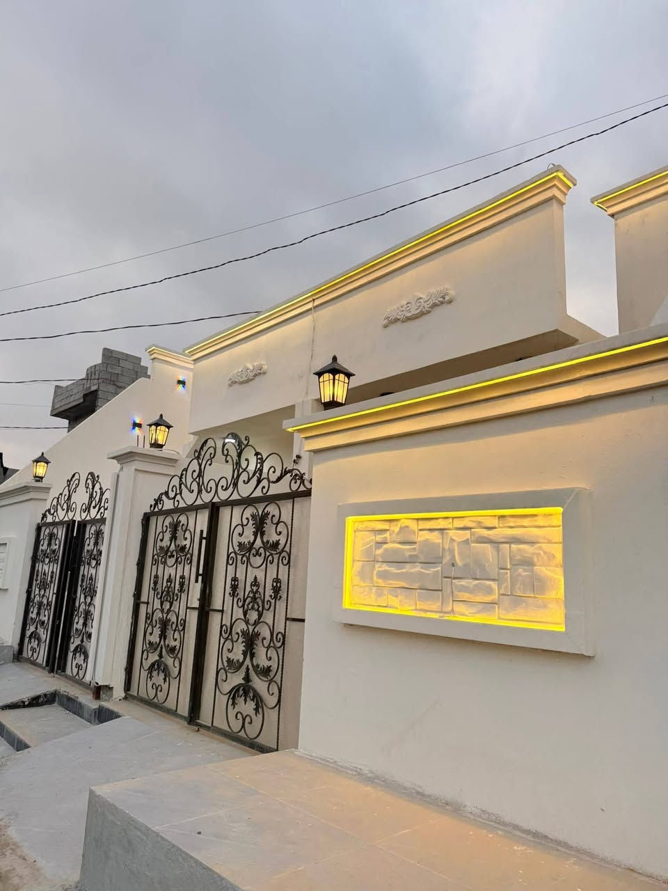 سلام عليكم بسعر مناسب يوجد بيوت للبيع 100متر مربع خدمات كامل كهرب مي تبليط نت عنوان فرع صيدلية الغدير ويوجد بيتين واحد بصف واحد 100متر طول خدمات كامله بيوت جديد صفر مامسكون فول سراميك سقف مغربي تبريد مركزي انار مخفية واجة فلين تركي ابواب تركي بيوت كلش حلوات عنوان كركوك حي بدر فرع مول حسين تواصل
*********** زين ***********
