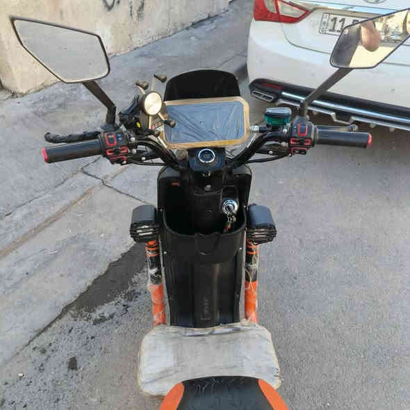 دراجه شحن x900 جديده قبل شهر ونص اخذتها خمس بطاريات حجم كبير تشغيل عن بعد بصمه سويجات ثنين وبصمتين شاشه دجتل سماعات دمام بلوتوث لدات نشره وباقي المواصفات معروفعه مال x900السعر 525 مكان بغداد الطوبجي ***********
