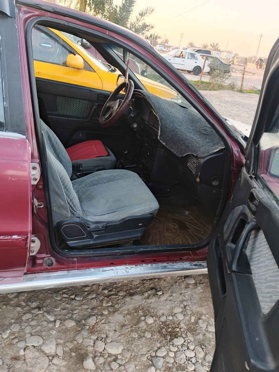 النترا مودل 94لون ماروني سنويه جديده رقم دولي محرك كير خير من الله فرمات لحيم سياره جاهزه سعر 25وبيه مجال عنوان ديالى ***********
