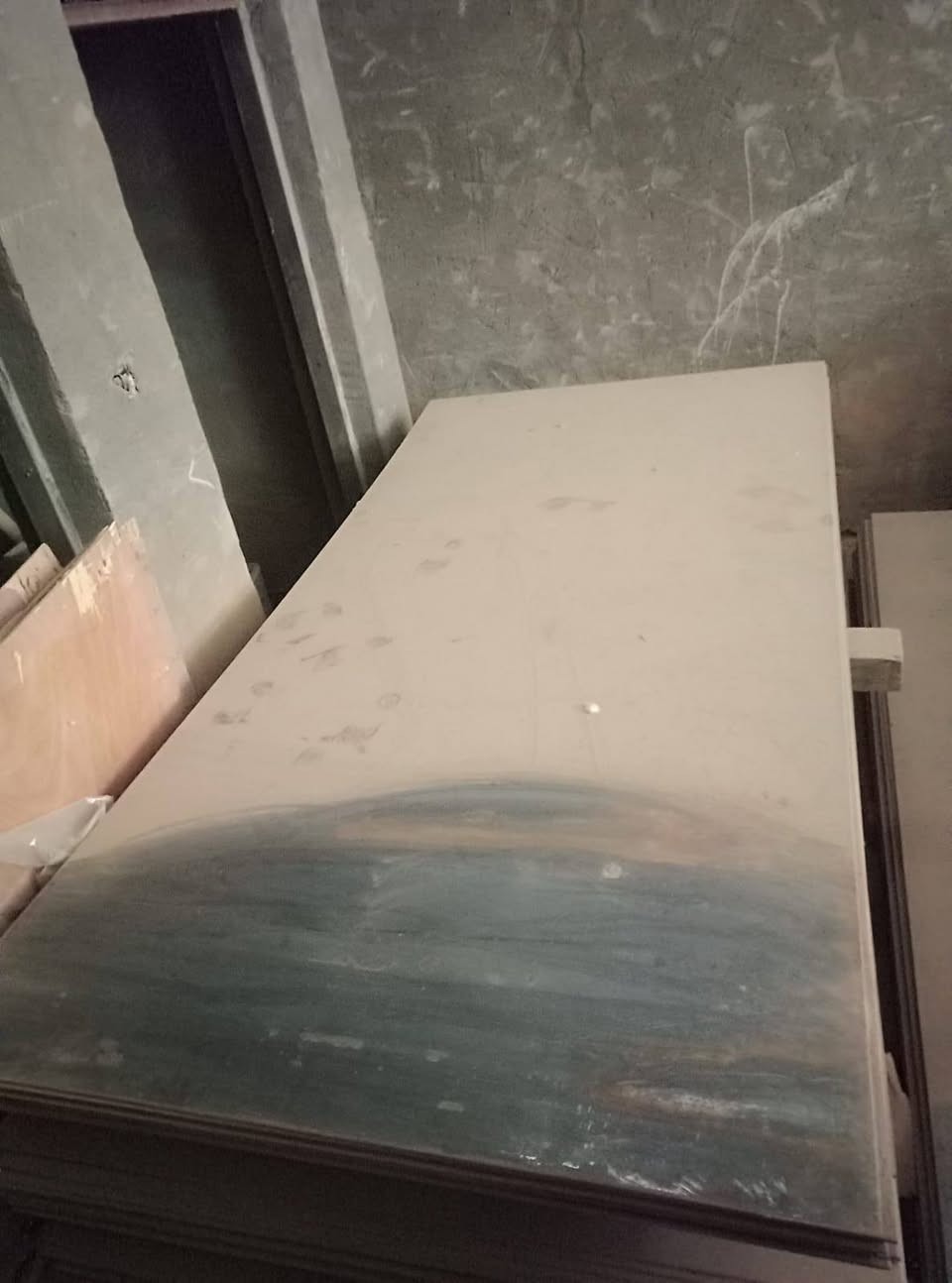 سلام عليكم اخواني عندي بليت 6 ملم تارس روسي كميه 600 قطعه ابيع طن و مفرد بل يصرفلك
الاستفسار علأ الارقام 
***********
***********
