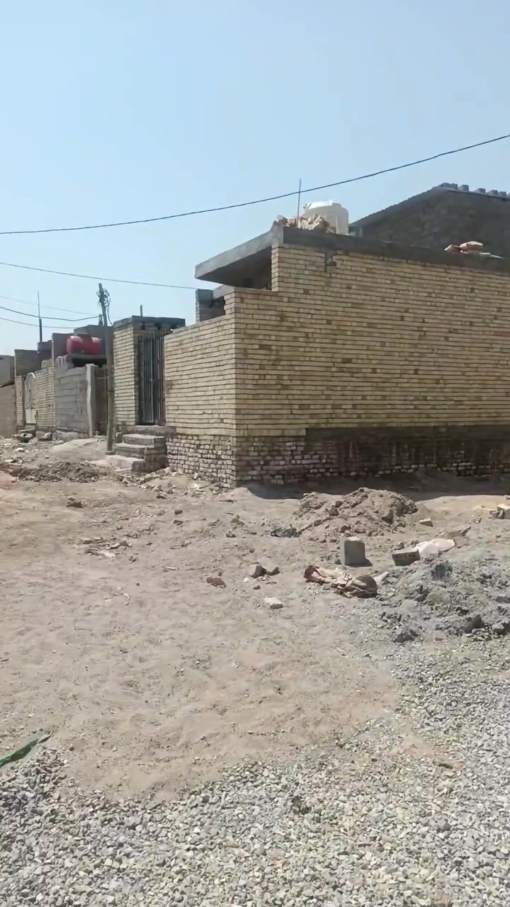 سلام عليكم هيكل البيع مساحه ميه متر سبع قصور شارع لمشروع قرب شارع عشرين سعر 21مليون وبي مجال لتواصل ***********
