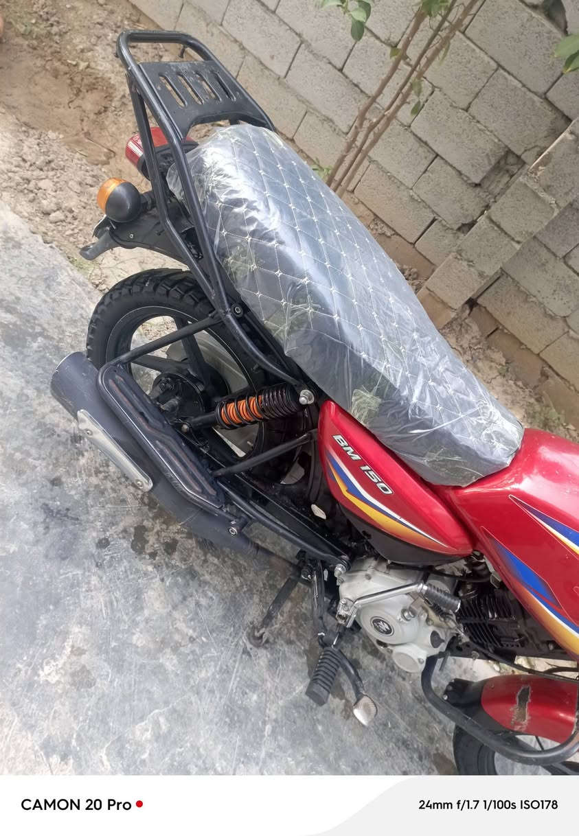 سلام عليكم بوكسر مديل2020شادلهة محࢪك مال23كفالة من الفتح والتبخيࢪ شࢪط محرك اخرس مينسمع دراجة نضافة كدامك مرقمة ديالى نكليزي تحويل ثاني يوم 
عارضهة 1350وبيهة مجال حك لجية فقط فقط 
مكاني ديالى بعقوبة قرب جسر خرنابات 
***********📞📞
