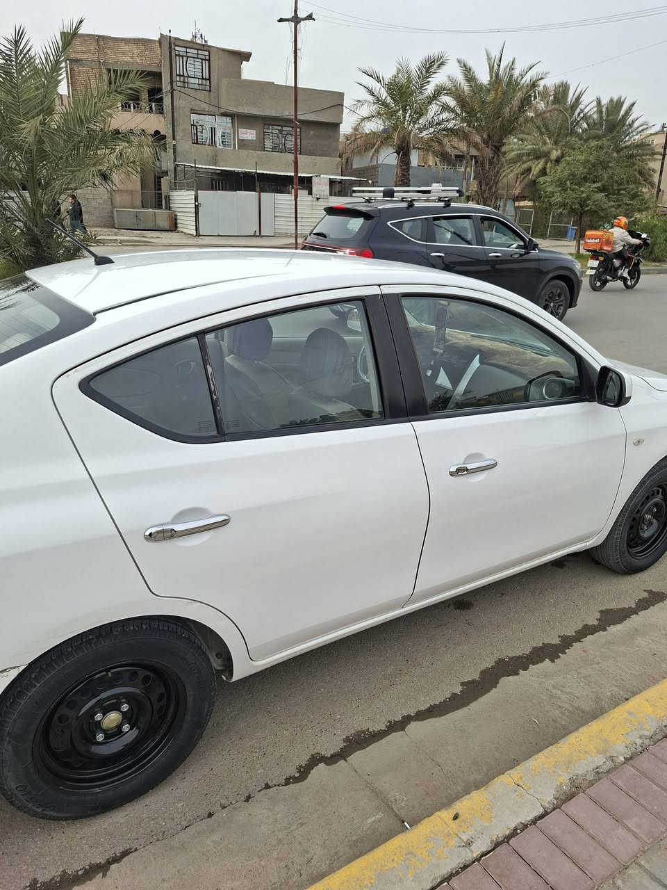 السلام عليكم للبيع نيسان سني هندي ٢٠١٩ مكفولة كير ومحرك وتبريد يوجد فقط بارد خلفي سيارة باسمي تحويل ثاني يوم السعر ١١٤ ورقة وبيها مجال بسيط الرقم ***********
