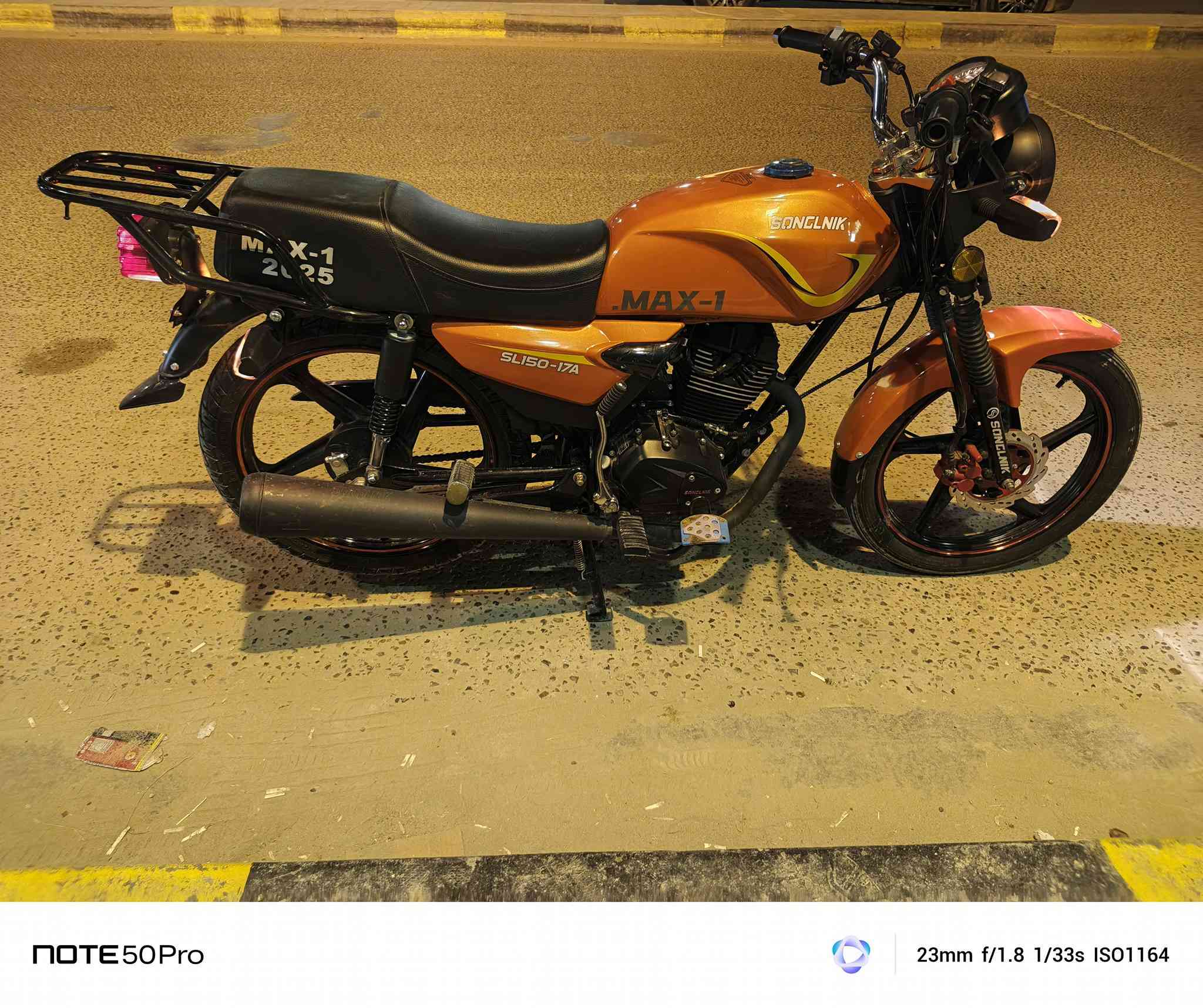 السلام عليكم
دراجة سولنك موديل 2025 دراجة كفاااالة عامة 
جديدة مال جناي مكانة بابل مركز مدينة
السعر 825  شراي يتصل رقم هاتف
***********
