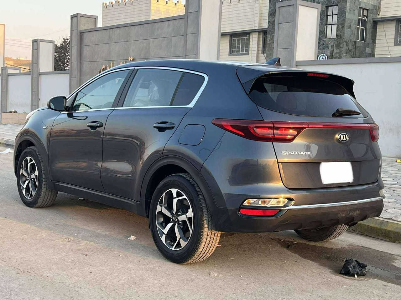 سلام عليكم 
كيا سبورتج 
موديل 2022 امريكي 
حادثها موضح بالصور بدون دواخل وبالعراق مبدل قبق صندوك بلادي
مواصفات الاعتيادية 
ماشية 47 الف حقيقي 
رقم بغداد بإسمي تحويل مباشر 
سيارة جديده جدا سعرها معقول بلعافيه ع الياخذها 

مكاني بغداد الدورة 
رقم صاحب السيارة 
***********

السعر :: اطلبه بالتعليقات يصلك خاص 📩

#ادارة_الصفحه ⚡

ملاحظه / 🔴
مدير الصفحه غير مسؤول عن بيع وشراء واصوليات السياره نحن صفحه لعرض السيارات فقط.
