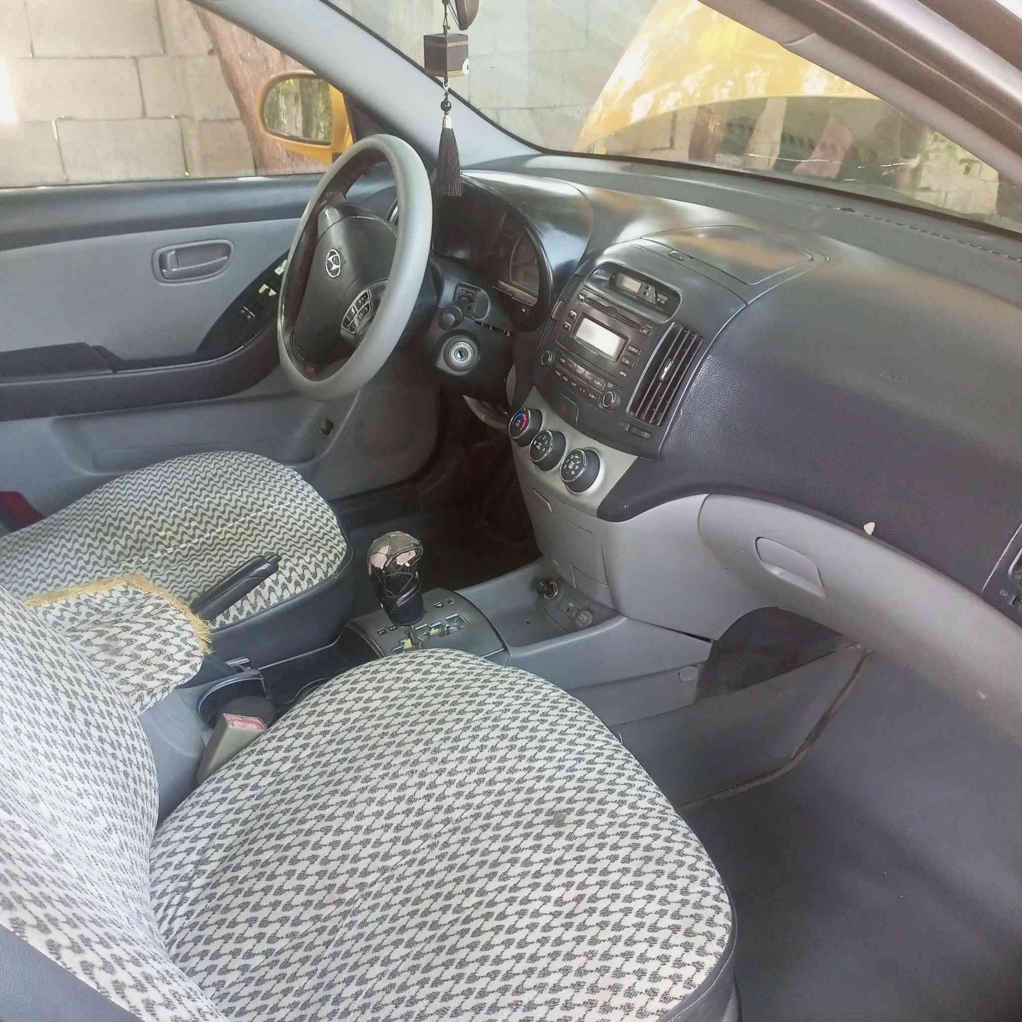 السلام عليكم سياره النترا مقدس وارد خليجي ضرر جامله خلفي والباقي كفاله اي ضرر ماكو محك المحرك 2000 موديل 2009 العنوان بغداد ابو غريبه ***********
