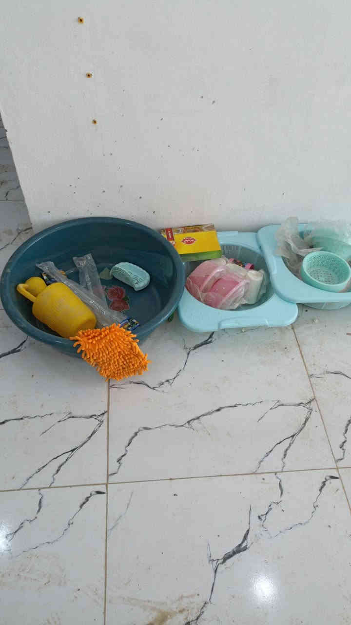 السلام عليكم عارضه براد نوع ايكور للبيع حجم 16 قدم مع مواد منزليه بلاستيك ابيع باقل من سعر الجمله*********** العنوان التحرير الحول الزراعي
