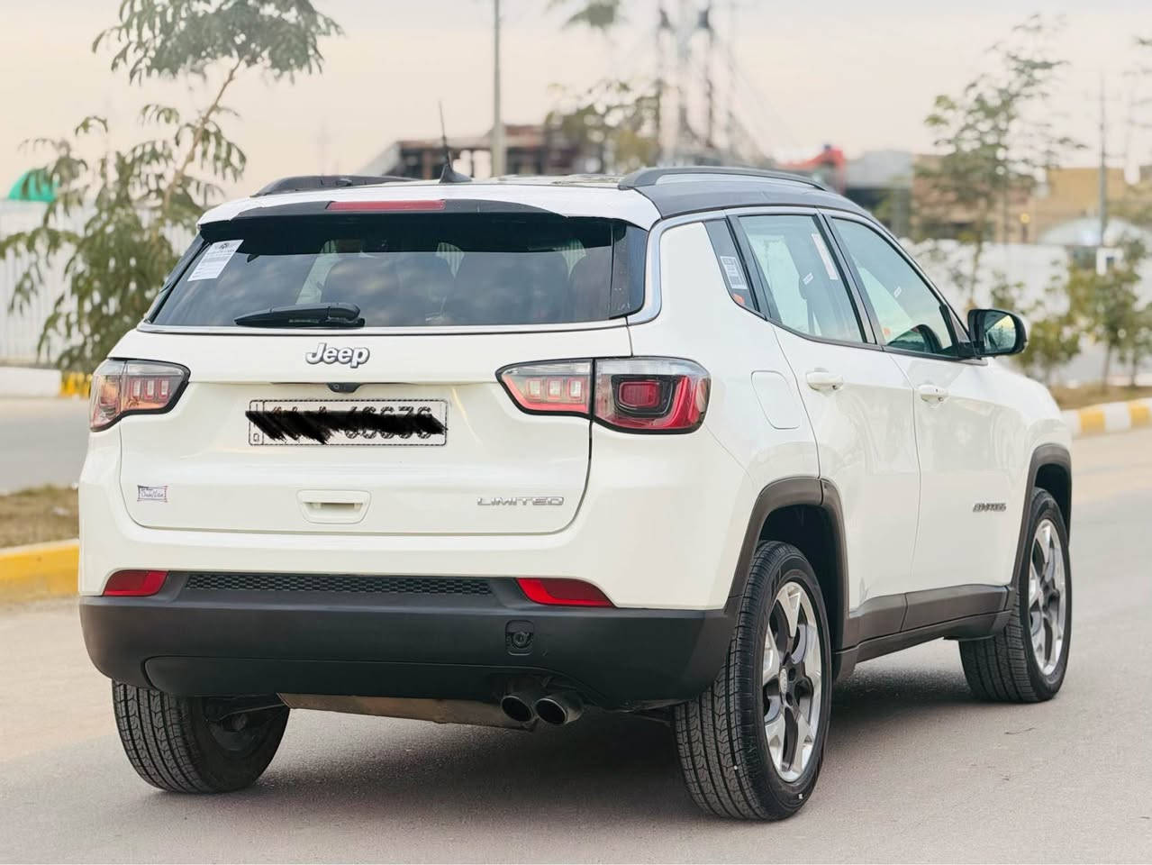 السلام عليكم 
جيب كومباس موديل 2018
حره تحويل مباشر فول مواصفات بصمه تشغيل عن بعد كشنات جلد تبريد قطعتين شاشه كبيره كامره دواره تحكمات حساسات محرك 2400 محرك كير تبريد حداديه كفاله عامه 
الضرر صبغ بنيد وجاملغ ورش تجميل اسفل الابواب الجهه اليسرى السياره ليبل واحد بدون تبديل السياره جديده واستخدام شخصي السعر 125 وبيها مجال للشراي
العنوان الناصريه الصالحيه
لتواصل 
*********** ناصرية, ذي قار
