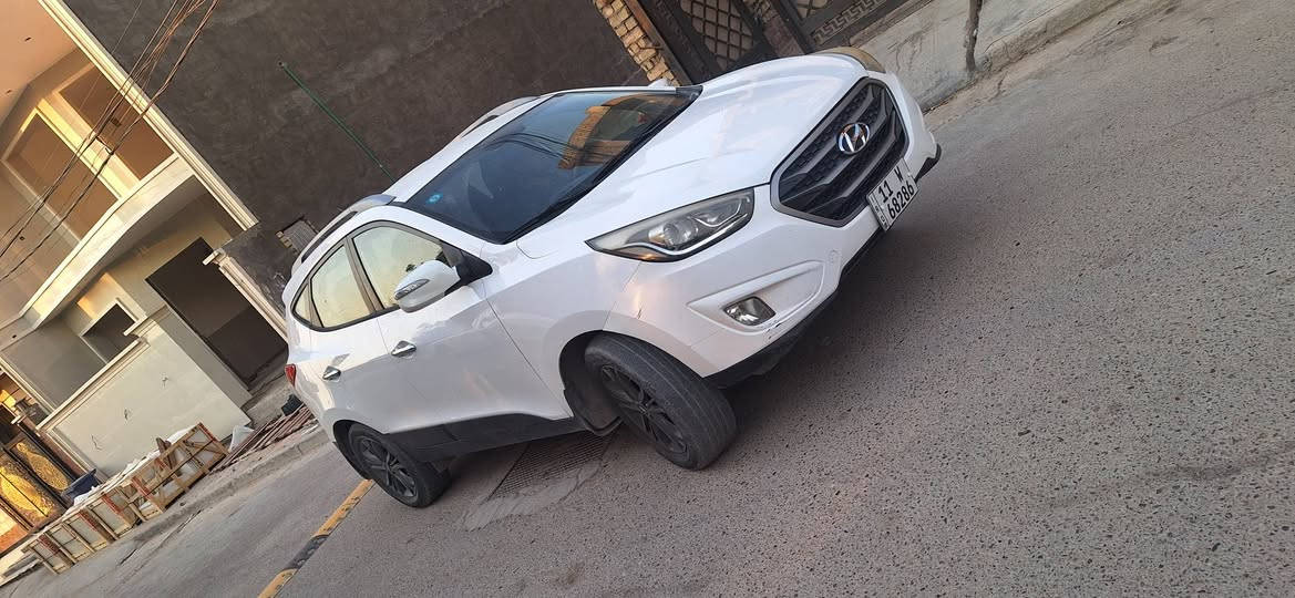 من رخصه الأدمن...سلام عليكم توكسان  للبيع ٢٠١٥ مكفوله مال بيت سعره ١٥٨ ورقه  بيه على كد شبر مربع اصل طلقه ناريه بالقماره والصدر الخلفي نص عمره  .رجاءا المو شراي لا يتصل السياره مال جناي مو بياع شراي ولحد يكسر بالسعر تحياتي للجميع😊😊


**إذا كنت صاحب هذا الإعلان وتريد حذفه لأي سبب، رجاءا أرسل رسالة إلى الدعم الفني**