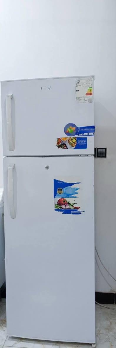 السلام عليكم
يالله اللهم صلي على محمد وآل محمد 
مجمده + ثلاجه :
_مجمده حجم كبير (٢٠)قدم بلكارتون غير مستخدمه ابد
_ ثلاجه (١٤)قدم استخدام قليل نضافه فول

 وصورة تشهد كدامكم هيه تحجي نضافه
 _للاستفسار /مراسله خاص او اتصال على الرقم
الرقم/***********
