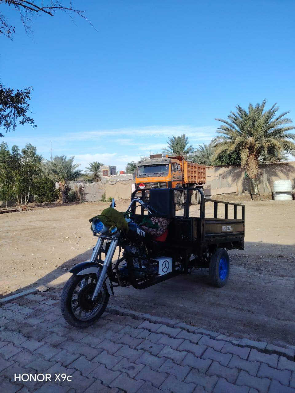 سلا عليكم دراجه للبيع 2014اوراق اصولي شاصي مكفول بدي حصيره تسكام النجف تيرات جدد مكينه22 مكفوله  من كلشي صالنصه ضفيره كله جديد كهربئيات كلها شغاله نكره سلف مكانه الديوانية الحمزه الشرقي سعرها مليون و300وبيهامجال حك الجيه للستفسار ***********
