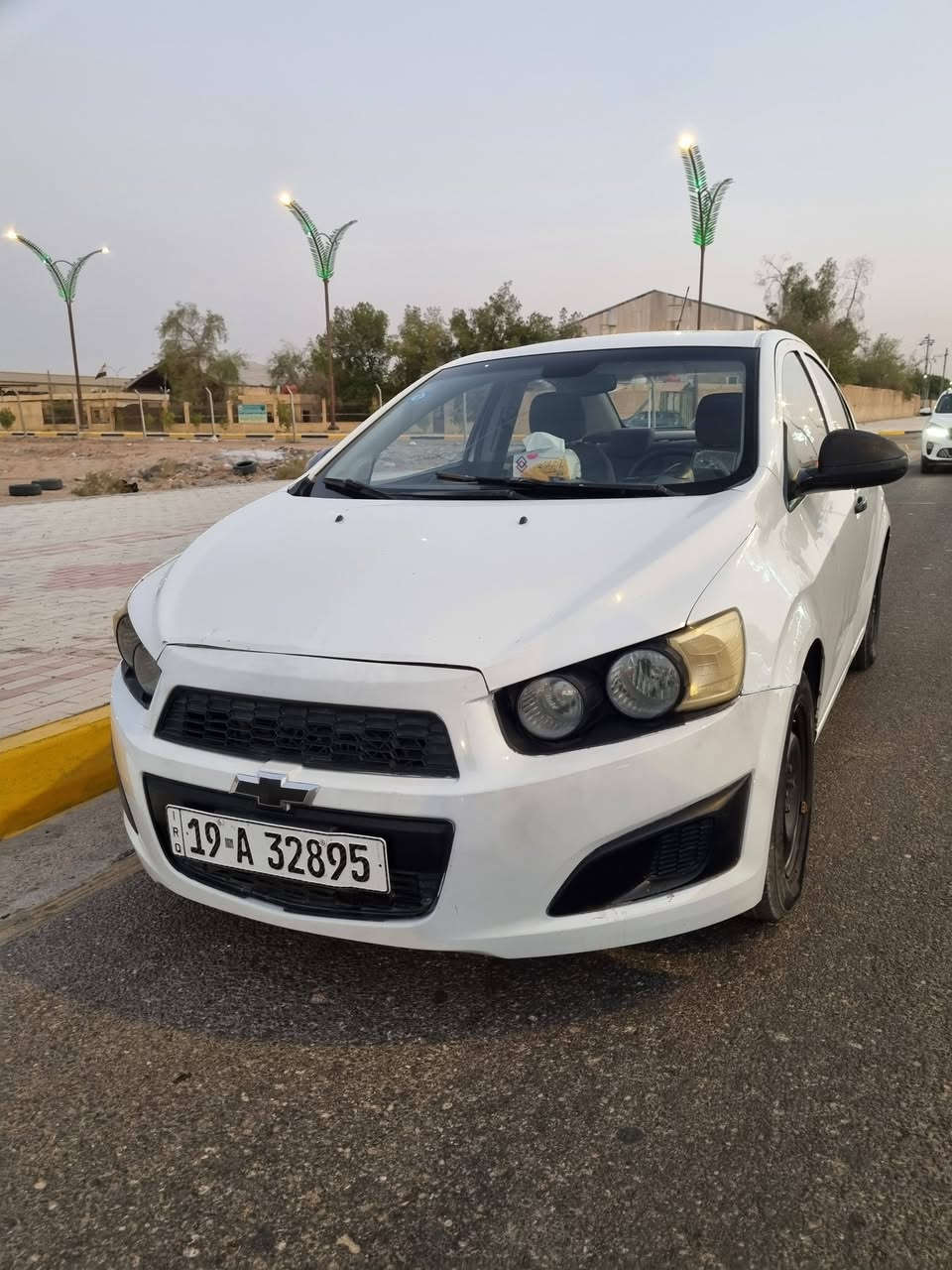 السلام عليكم شوفرلية سونك للبيع 2012 خليجي 
محرك 1600 رقم كربلاء مواصفات LS
السعر 52 للاستفسار ***********
مكانها كربلاء

