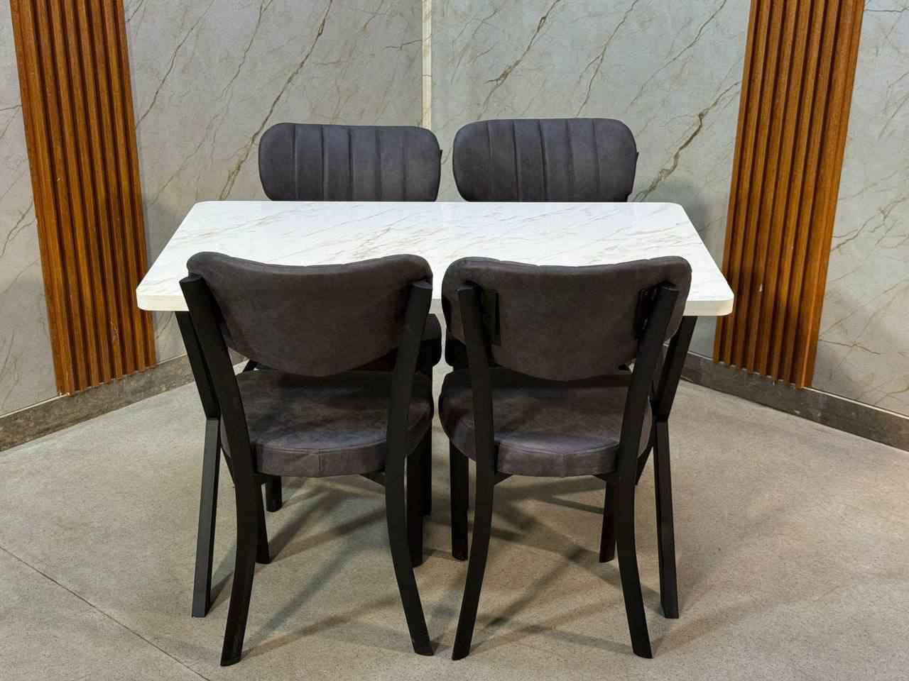 ميز طعام سطح خشب كشنات جلد رجل حديد
4 كراسي 
6 كراسي


**إذا كنت صاحب هذا الإعلان وتريد حذفه لأي سبب، رجاءا أرسل رسالة إلى الدعم الفني**