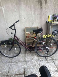 اسلام عليكم اخوتي بايسكل البيع موديل 18 مكفول كفاله عامه نضيف كلش رايد...