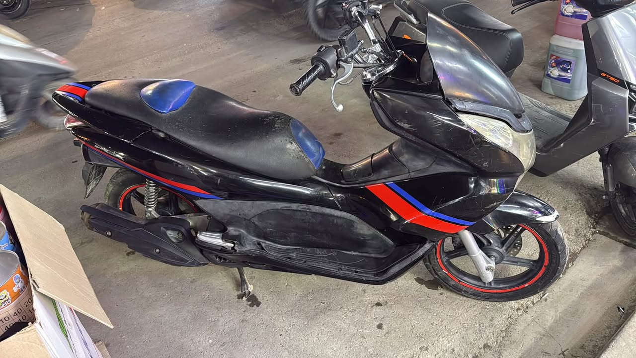 سلام عليكم دراجه pcx جيل اول محرك ١٢٥ 
كهربائيات شغاله واستان ازدحام لبيع ب١و١٥٠الاستفسار واتساب ***********
