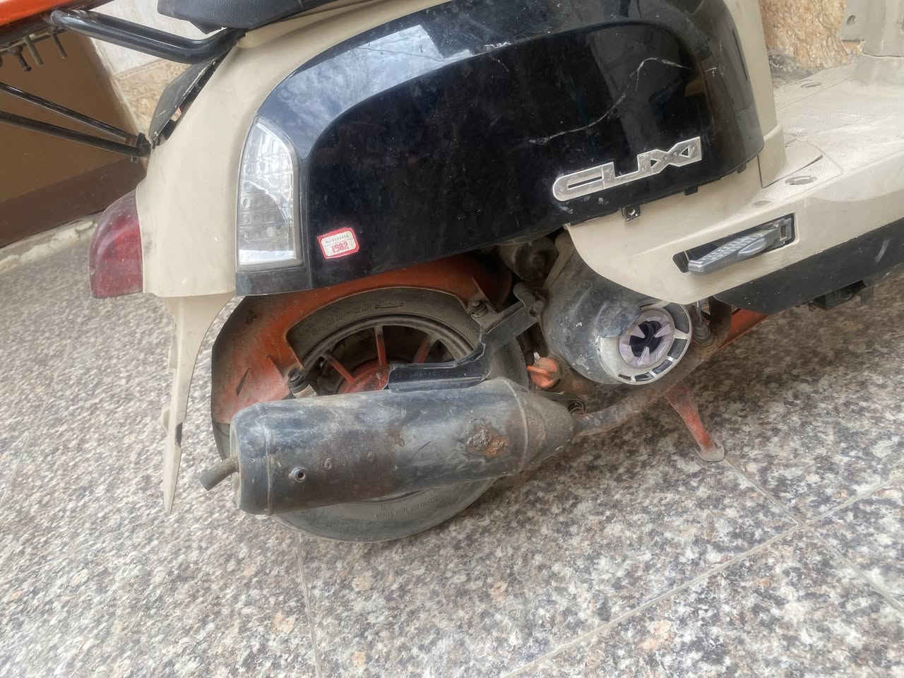مكاني ناصريه دراجه نوزل مامفتوحه كهربائيات شغالها كلها سعر ٤٥٠ وبيها مجال ***********
