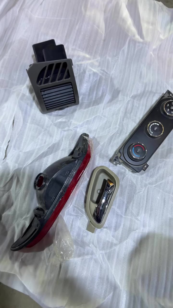 قطع غيار سيارات صيني جميع سيارات لستفسار ***********
