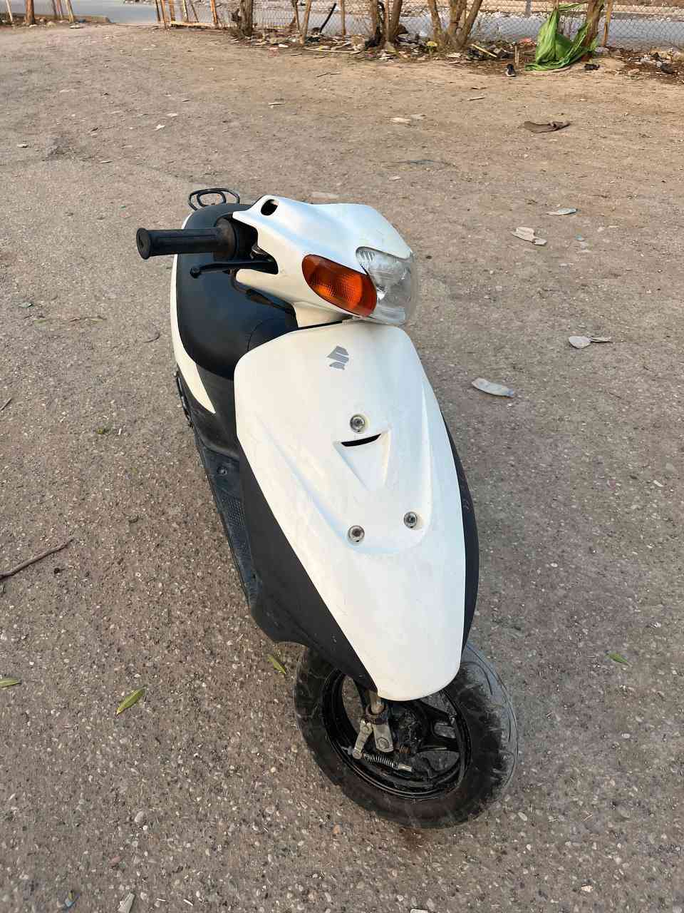 السلام عليكم للبيع دراجة سازوكي 60دراجة كلش حلوه ومرتبه كل شي شغال بيها عدا عداد السرعة مكاني بغداد الأمين الثانية السعر350 للتواصل ***********
