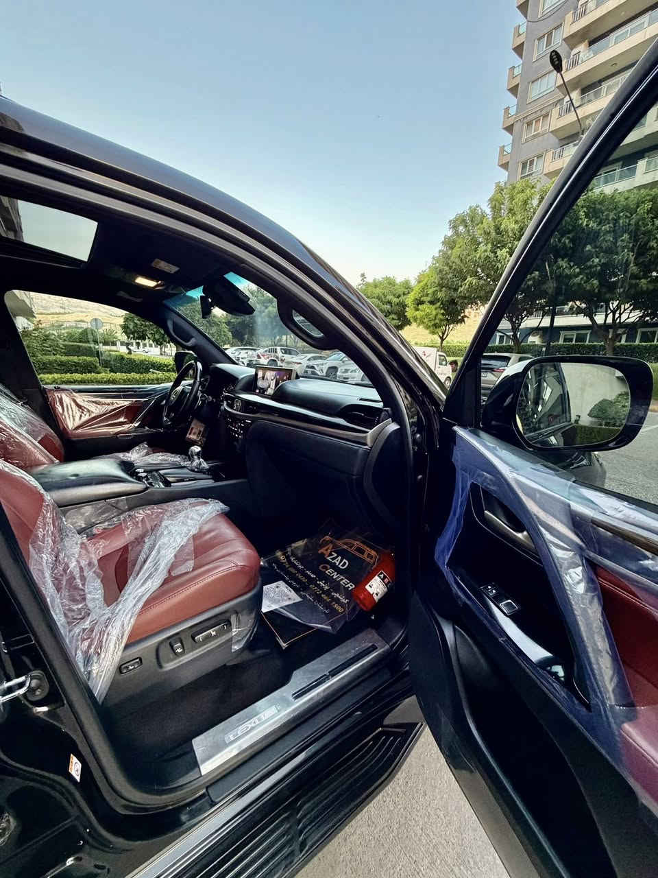 Lexus.570LX.2019. كؤرؤ🔚 KoRo🦅.✅
لكــزز هيبـة الشـوارع كؤرؤ🧿

ملاحظات:-
صبـغ ❌
بدون شخط
بدون رصعات
بدون صبغ
بدون رمل 
حتى دعاميات ولحية بدون صبغ
لله الحمد سيارة زيروووو

سيارة كلش حلوة نظيفة مرتبة لوك لوك 
___ماشية 73 الف❇️
ماشية بشرط فحص كومبيتر 
سيارة باقية عل نظافتها لوك لوك 
كل جسمها بشرط سيارة باقية نظافة زيرو
.....

سعر 695$
موديل2019
حجمً المحرك.5.7🦅
ماشية.73 الف.
سبير منازل♻️
••••••••
محرك كير بشرط لحد شهر
هزة براد سنوية  جديد
رقم دولي جديد 
والسيارة باسمي تحويل مباشر❇️

.-.-.-.-.-.-.-

مواصفات كؤرؤ LX570💫

سلايد
داخل احمر 
ثلاجة
صندوك جك 
كشـن تبريد تدفئة 
ستيرن كهربائي 
شغال 
رادار امامي 
كامرة 
حساس 
خمس كامرات
راس DVD
دبل اكسل 
كامل زينون 
ستة سيدي
يدات بصمة
مرايات كهربائي 
ستيرن وكشت خزن
رادار شارع
دبل هواء 
بخ ماء
كشن جلد 
تحديد سرعة
بنزين ECO
شاشه لمس
تبريد مركزي
وبعد وبعد….

سعر😱695😱$$
***********
