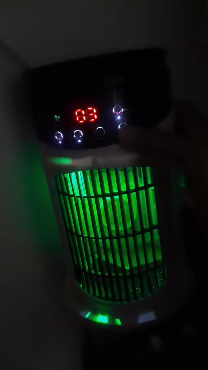 مبرده كهربائيه صغيره تقريبا طوله شبرين 
السعر 28اول تم بلخاص لهواء مالته  قوي


**إذا كنت صاحب هذا الإعلان وتريد حذفه لأي سبب، رجاءا أرسل رسالة إلى الدعم الفني**