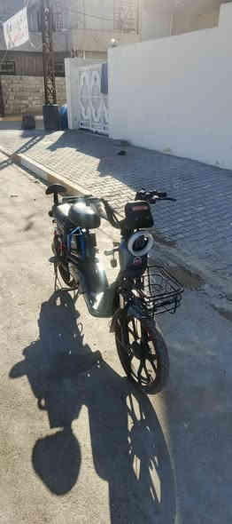 السلام عليكم باسكل شحن للبيع موديل24 السعر 300وبيه مجال ***********
