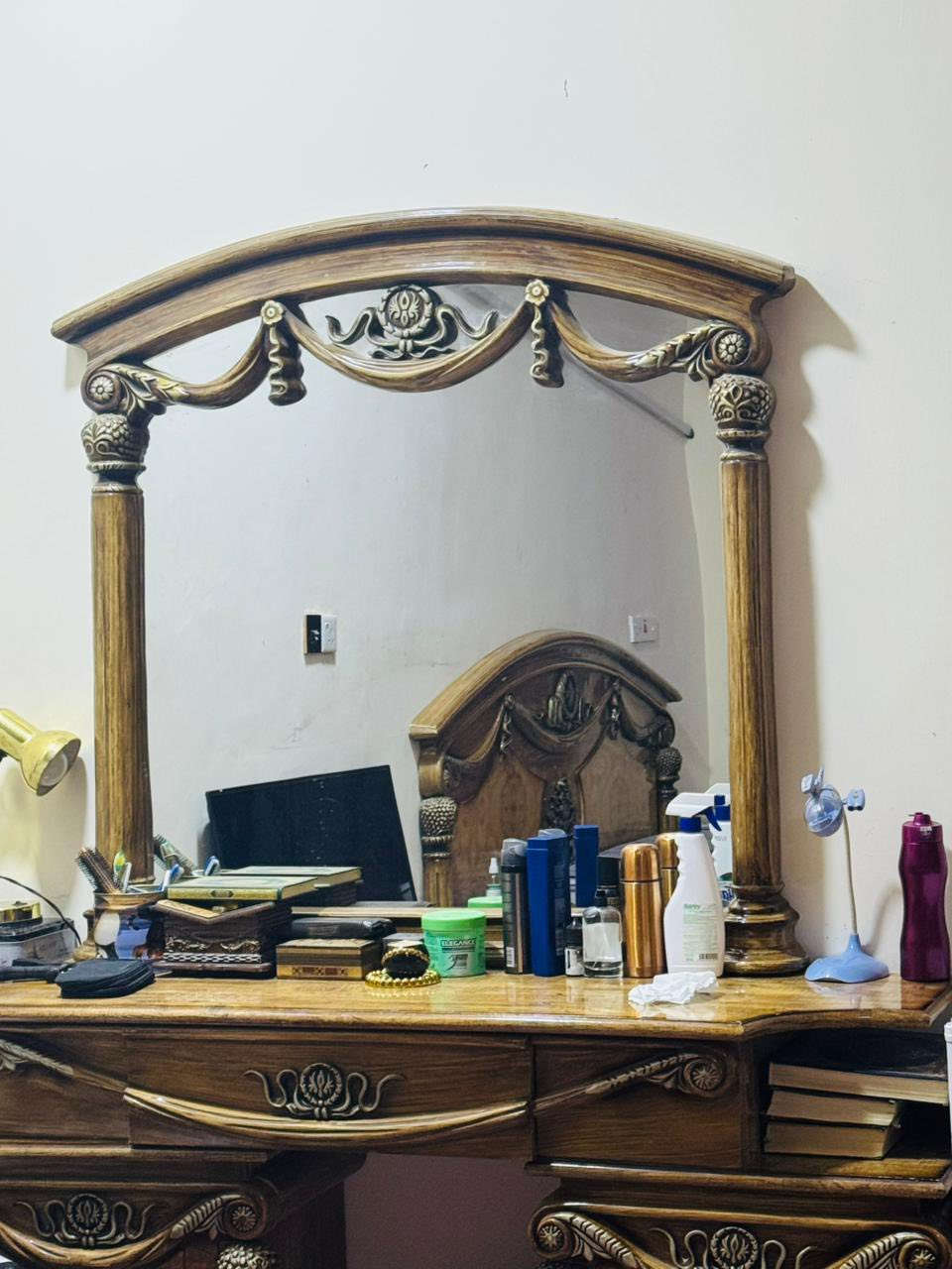 غراض للبيع
غرفه نوم صاج ثقيلة كاملة مع الدوشك هدية250الف

تخم كامل ثنين قنفات ام 3 نفرات و4 قنفات ام النفر وويا الطبلات مالته نفس التخم وحده حجم كبير و4 طبلات صغيرة مع الكوشات والمفارش البوهيمي 500 الف

سيت طبلات كزاز درجة اولى وحدة حجم كبير و4 طبلات صغيرة 75

العنوان بغداد الامين

***********
