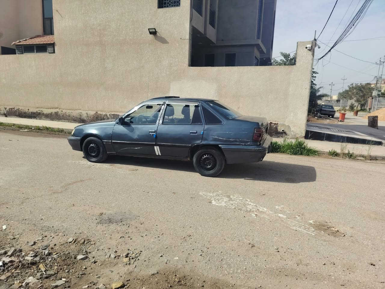 السلام عليكم 🫡 
سعر18 بيع سريع
عندي دايو لمنس 
اوتوماتيك رقم كربلاء
محرك وكير وحداديه جدد 
تخم تاير جديد 
باتري جديد كهربائية جدد
مكاني بابل 
السعر بلاش بس ب18ورقه وبيها مجال 
بيع سريع رقمي ***********
