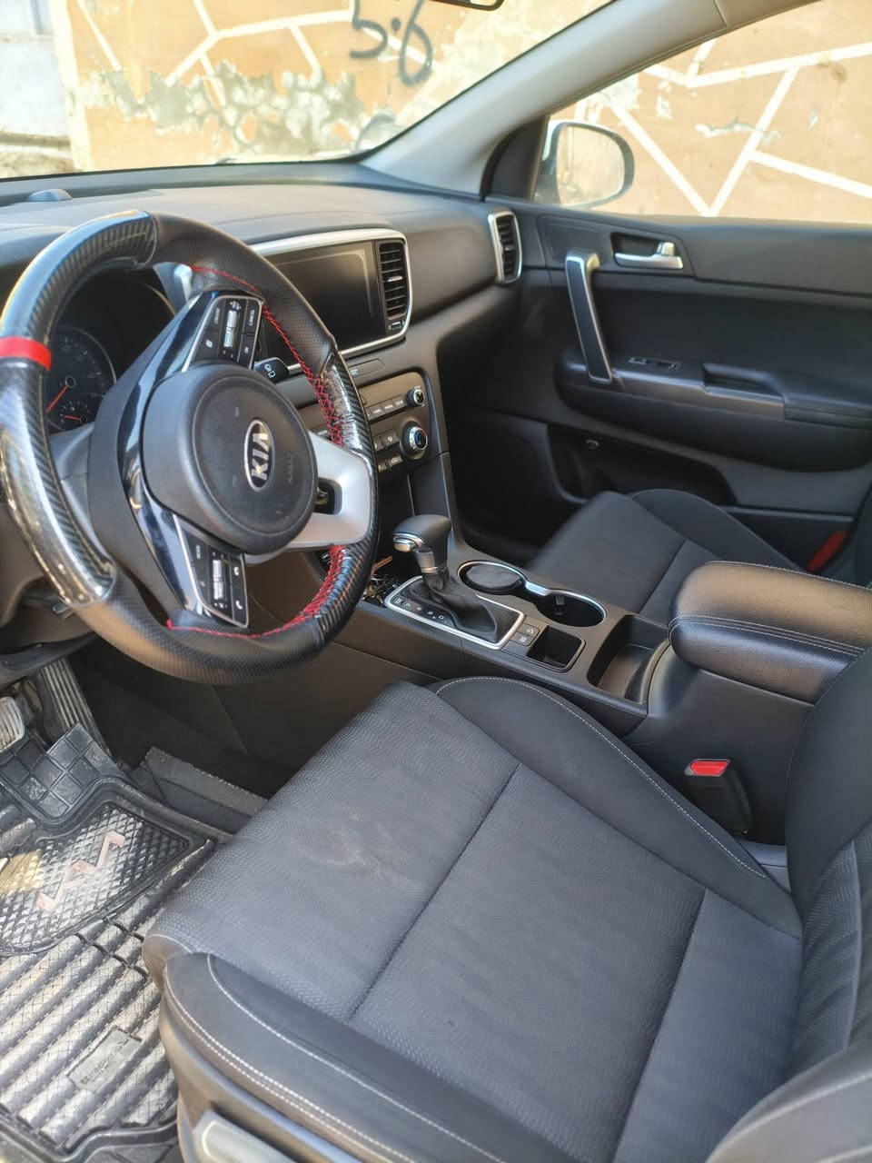 سلام عليكم كيه سبورتج 2021
السعر .. 180 
كلين بدون حادث امكفوله كفاله عامه

امريكيه  كفاله 

تبريد ثلج
تدفئة نار
سونار  قبل كم يوم 
مرفق بالمنشور 

كير محرك كهربائي كله جديده بلادي 

سياره تحكم ستيرن شاشة كاميرا 
  مكينه 2400جي  دي اي 

ماشيه 60 

سياره كامله مكمله 

    عنوان صلاح الدين قضاء الدور 
تحويل ثاني يوم 
***********
***********
