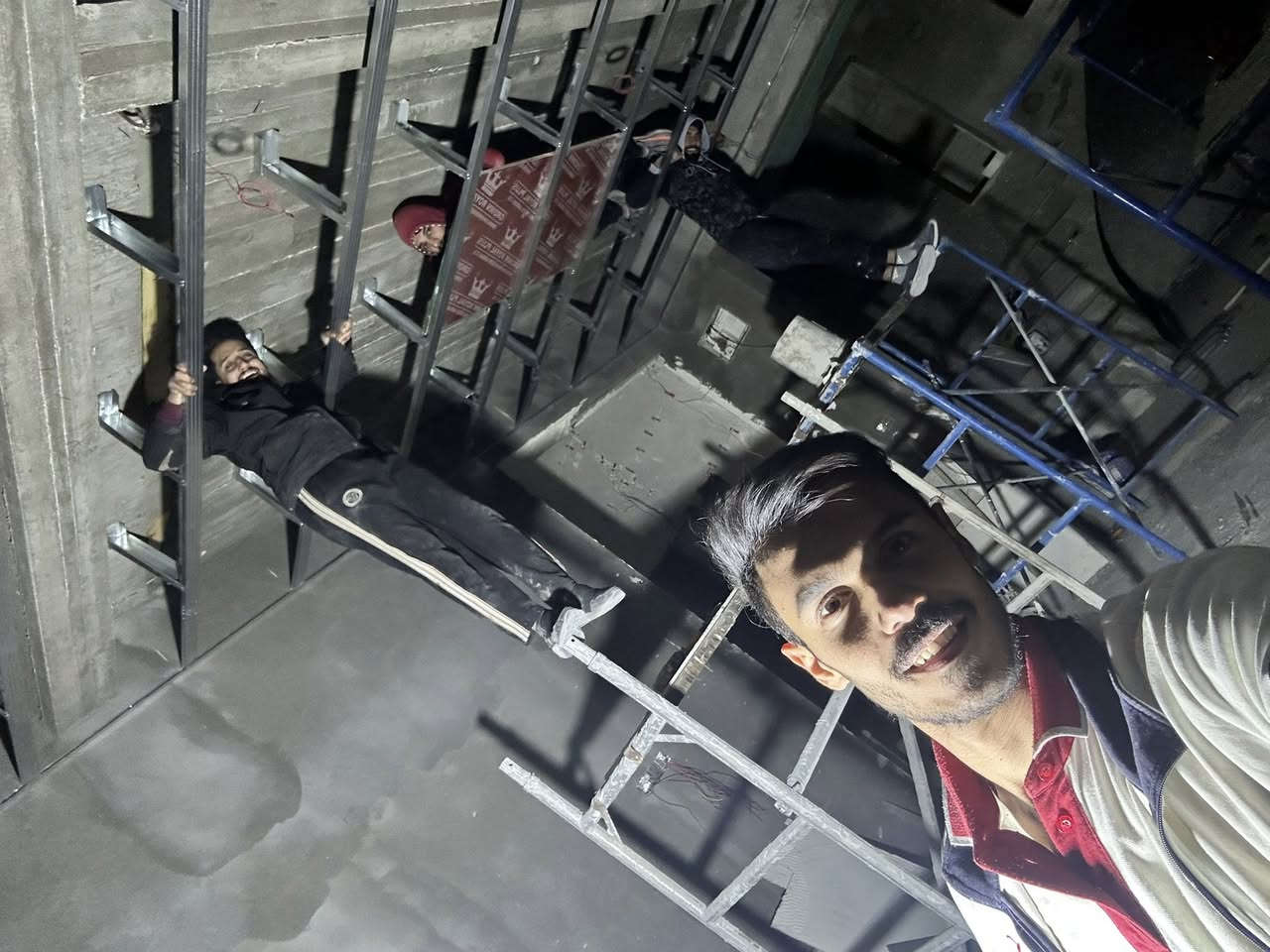 ديكورات بصره ديكورات عامه ***********
ديكورات داخليه
ديكورات غرفه نوم
ديكورات استقبال
ديكور صاله
صبغ عام
صبغ بيوت
بديل الرخام
بديل الخشب
بديل الشيبورد
سقف ثانوي 
جبس عام
مكاني بصره
***********
