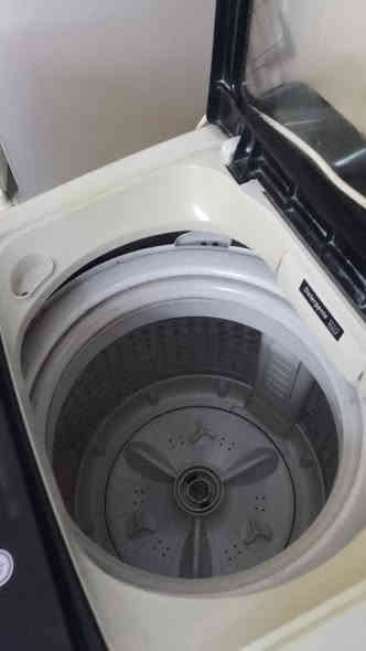 سلام وعليكم شباب هاي غساله نظيفه للبيع 10 كيلو 
بغداد حي الاعلام ***********
السعر 200 الف
