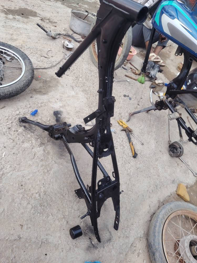 مكينه انيرجي شغاله كلشي ما بيها وشاصي المكينه ب100 ولشاصي  قيم او اخذه مكاني الزبير رقمي ***********
