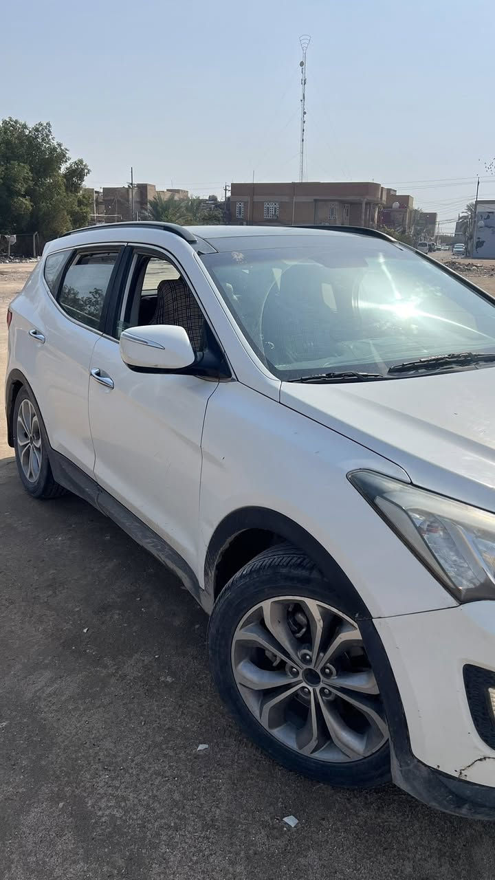 سنتافي مديل 2013خليجي فول مواصفات 6v كفالة ماعده شبر بل بنيد  وطعجه بل شفة البنيد  كير مكينة كفاله نقص حدادية وتنظيف السجة مال بنوراما السعر165وبيها مجال موجوده بل نجف ماشية 227الف للتواصل خاص او

‭0784 051 0933‬
