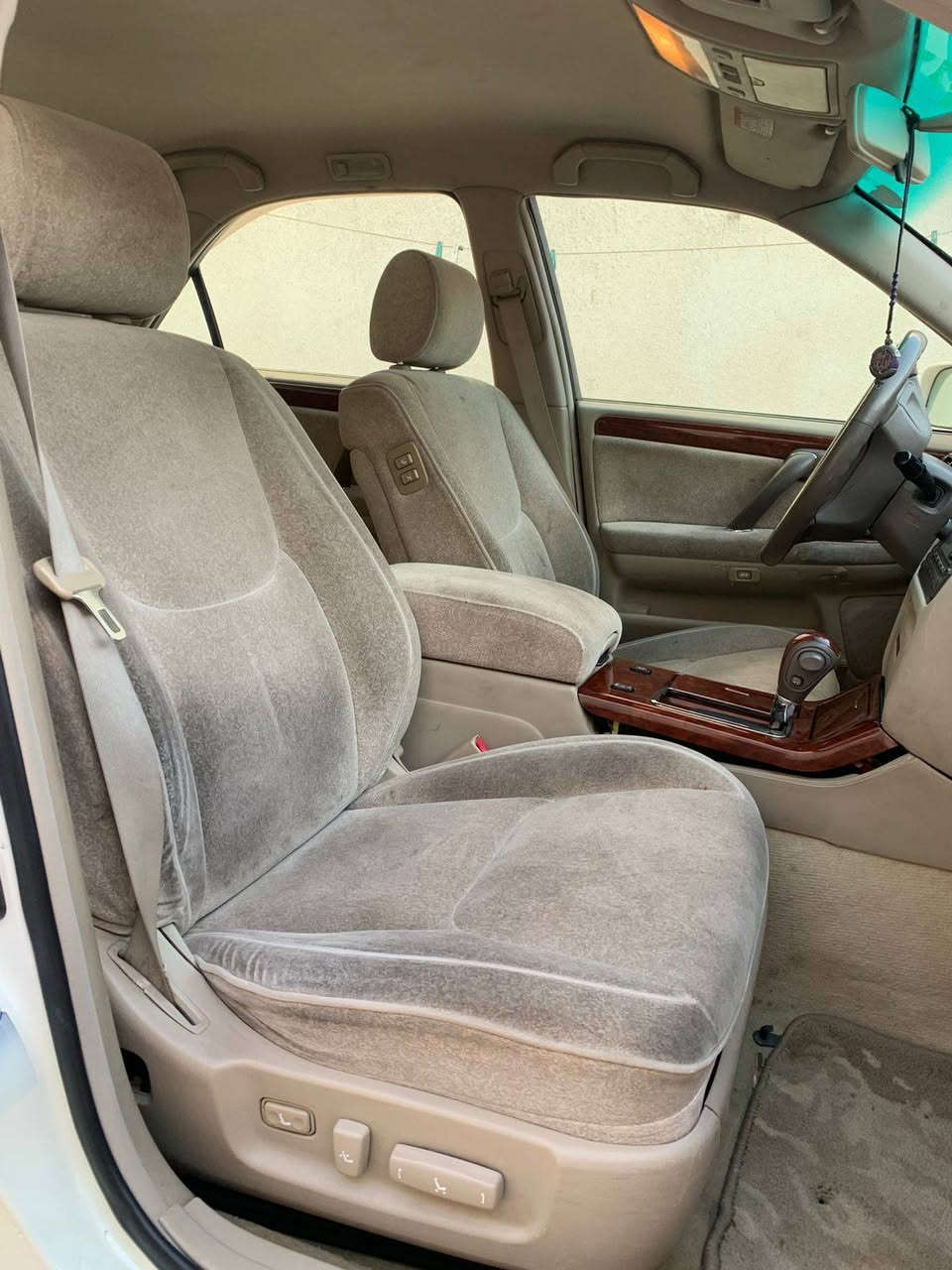 السلام عليكم
ادوات ادوات كص جنطه
جنون كرستال اصل دكمتين 
كشنات كهربائي ستيرن كهربائي..كشنات كهربائي 
مكينه دي فور الجبيره 
ارقام بغداد حفر وسنويه عاج على رقم الشاصي
مكان السياره بصره 
السعر ٣٥
‭٠٧٨٢ ٥٢٥ ١٧٧٧
