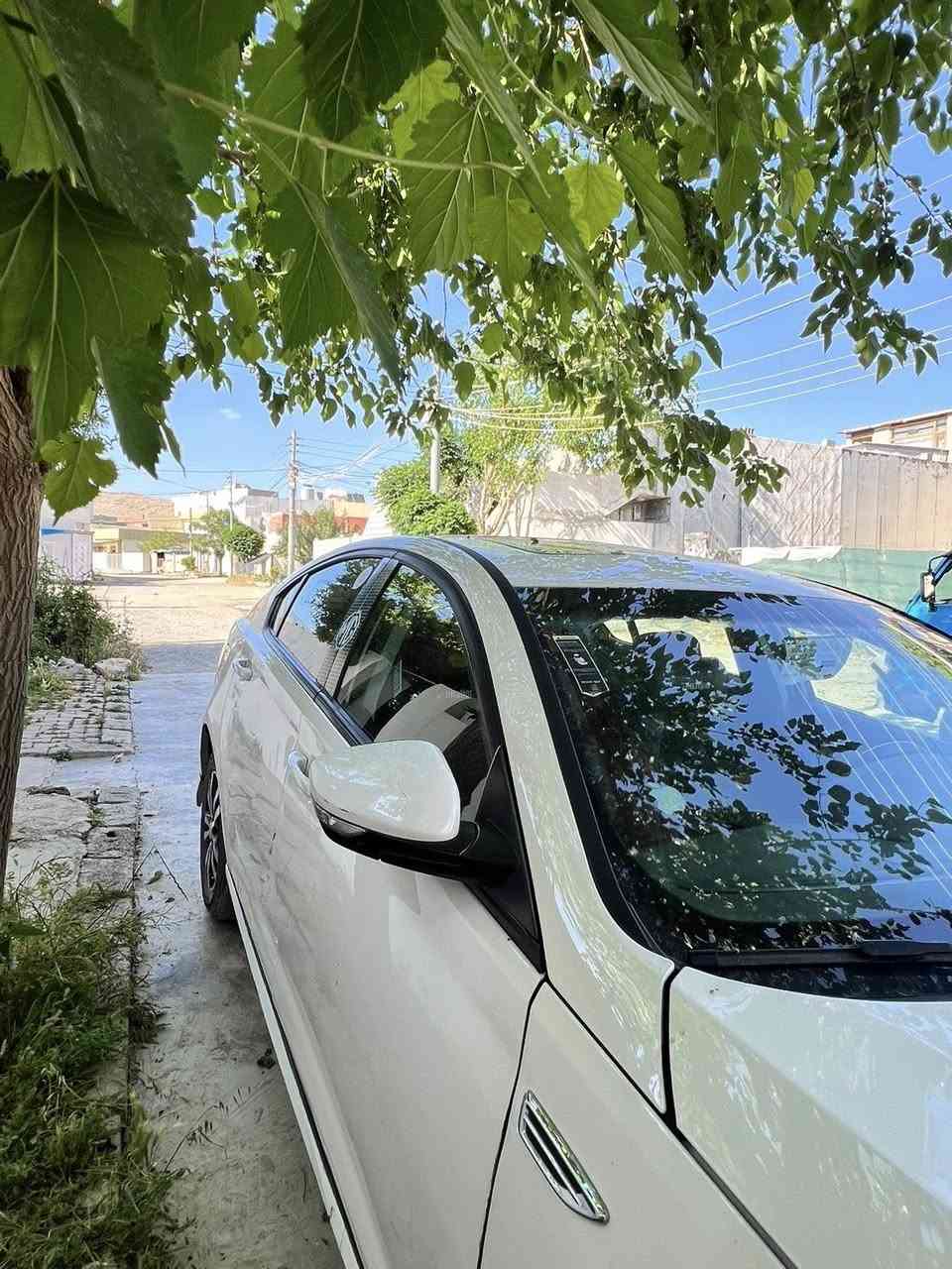 MG 6 2014
178000 ڕۆیشتوە 
فول مواسەفات 
مەکینە ١٨ تۆڕبۆ 
سەیارەکە دەرگاو چەمەلەقی ساردە 
گێڕو مەکینە بە شەرت 
تەحویلو غرامە بە شەرت
***********
