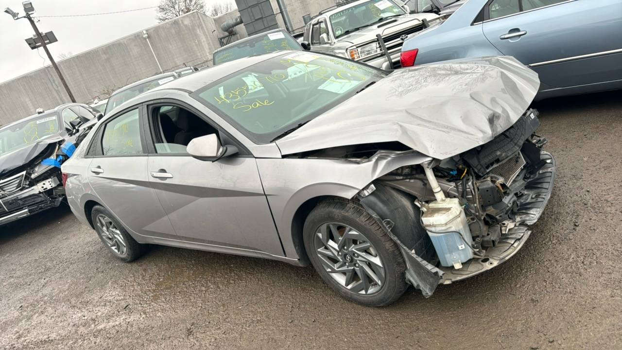 النترا 2024 SEL SPORT
تدخل شهداء او حرة 
محرك 4 سلندر 2000 دوش
حاليا في دبي مفتوحة الحاوية 
تستلم مطروح داخل سفوان (مصلح جاهز) (بدون كمرك)
117 ورقة
للأستفسار 
***********
ميسان قطاع 30 شارع المدارس مجاور مطعم جلال 
ولدينا فروع في جميع انحاء العراق لغرض ضمان حقك والمكاتبة
