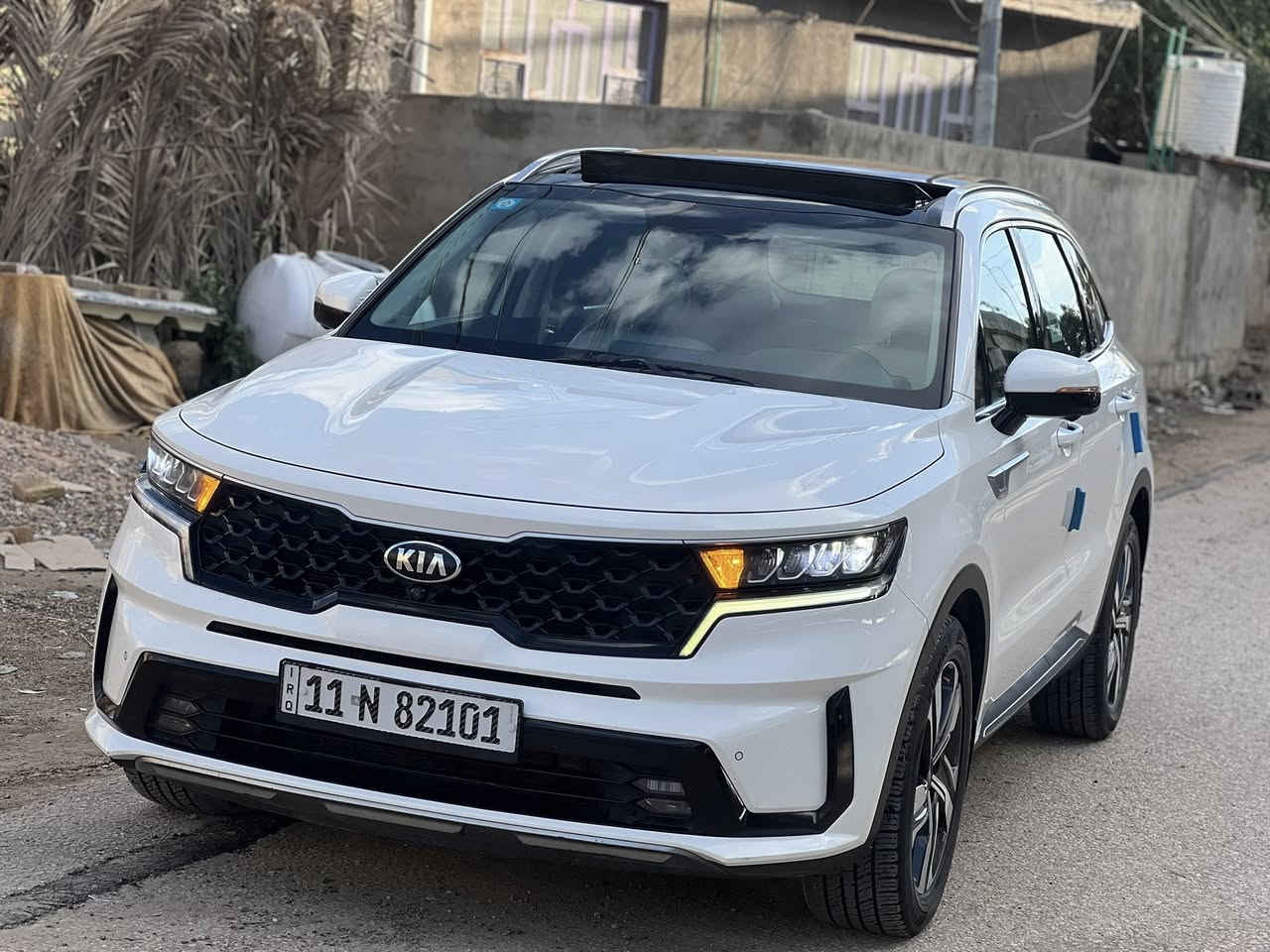 تحية طيبة 
كل عام وأنتم بألف خير 
للبيع سورنتو موديل 2021 خليجي رقم بغداد بأسمي  استيراد خاص 
 فول 1/1 اعلى فئة
الــمــواصفات 
دفع رباعي 
بصمه تشغيل 
بصمه بيبان 
تشغيل عن بعد 
جنطه كهرباء 
گير ماوس
بنوراما /   
/ 6 كاميرات +كامرات عند الانعطاف يمين ويسار /عداد دجتل /توقف ذاتي/ كشنات تدفئه تبريد / سايد بريك بصمه  / شفتات استيرن / كشنات كهربائيه اماميه وخلفيه / جي بي اس / محرك 6 سلندر / لايت 4 عدسات led / اربع انضمه قياده / سبورت / ايكو / سمارت / نضام مانع انزلاق / نضام نزول منحدرات / كير 8 نمر / وباقي المواصفات معروفه السياره فول 1/1

رقم الهاتف ***********
السعر /277/ وبيها مجال حك الجيه
مكاني كربلاء المقدسة
