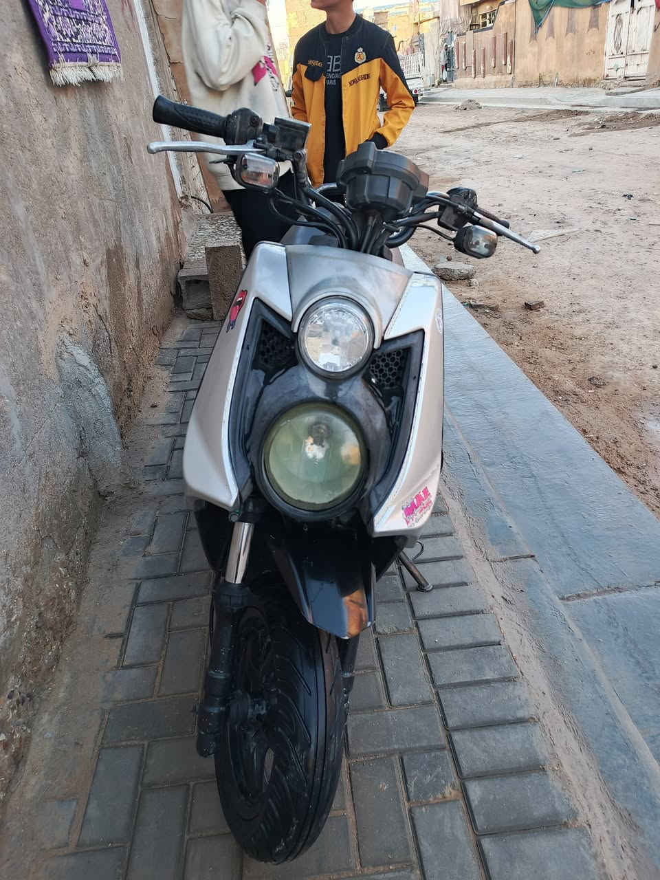 سكنس جبلي لبيع مكفوله كفاله عامه
السلام عليكم
للبيع (سكنس جبلي)
مكفولة كفالة عامة 
كلا دهن امزويل بانزين محسن 
دراجه نضيفه وتخبل 
شلعه ومعدل نكره سلف بكل وقت 
مكاني بغداد فلكه حي النصر 
***********
